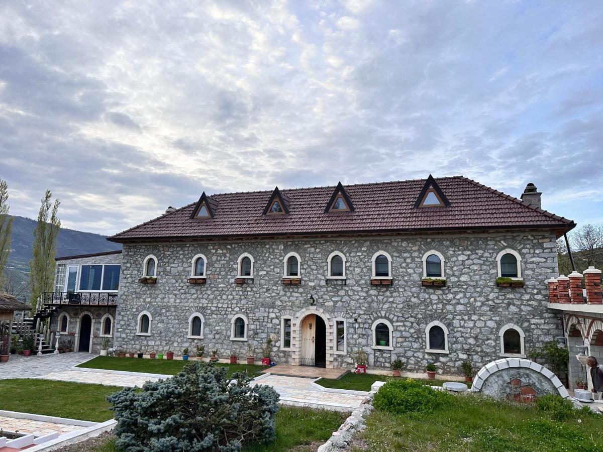 Bujtina Gjana Hotel Kukes Kültér fotó