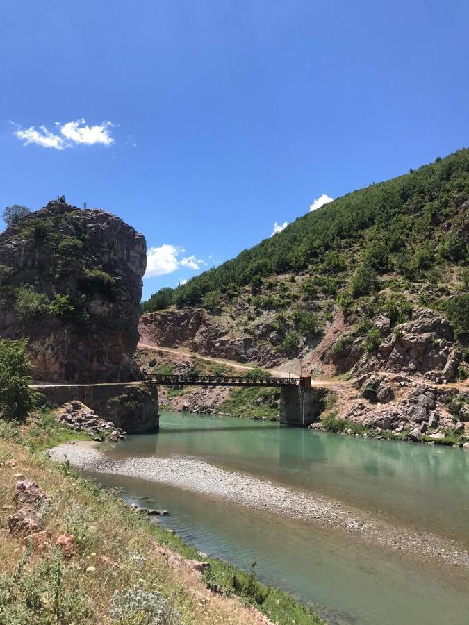 Bujtina Gjana Hotel Kukes Kültér fotó