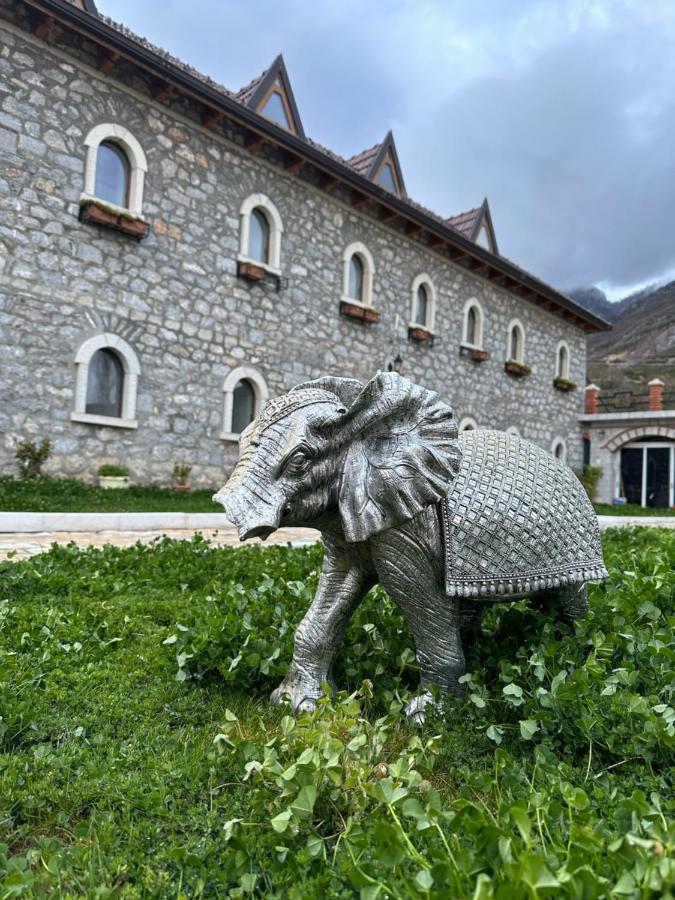 Bujtina Gjana Hotel Kukes Kültér fotó