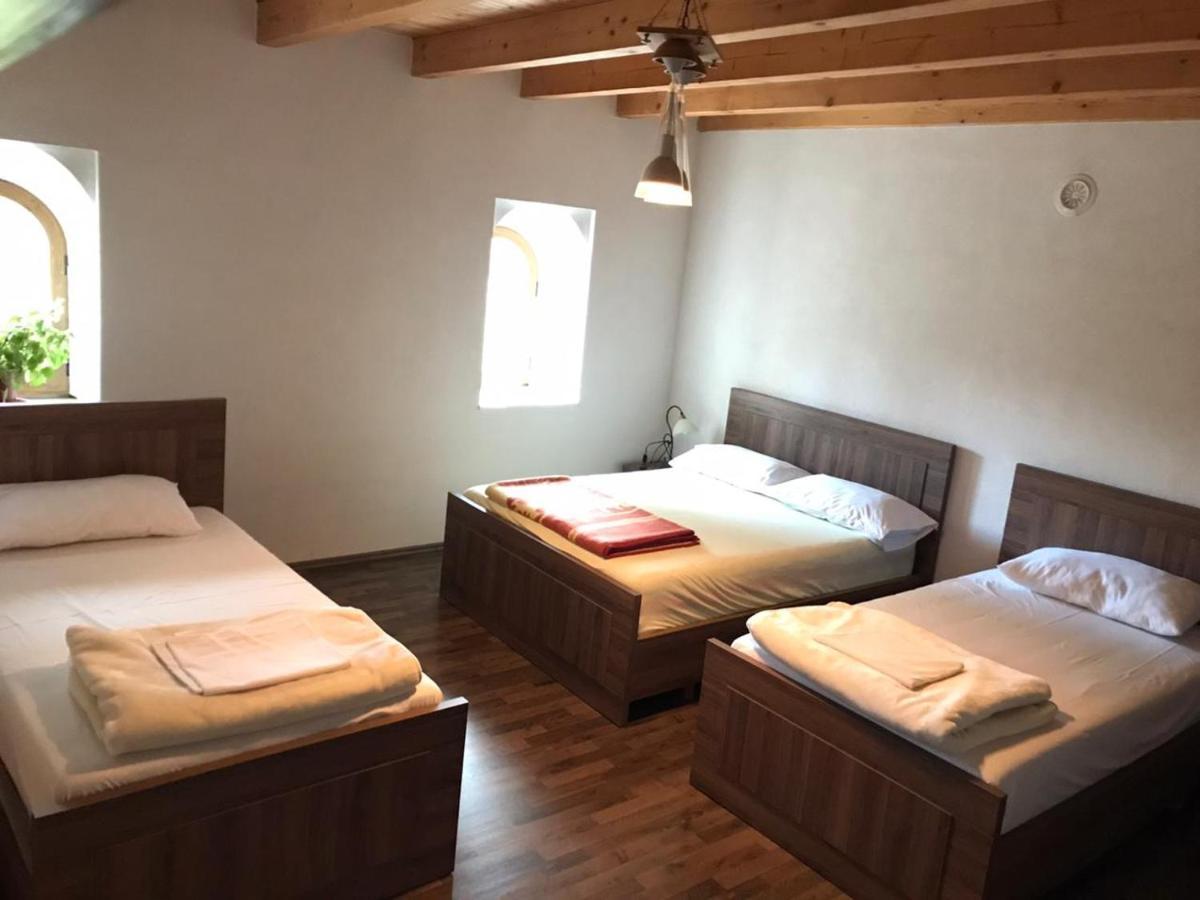 Bujtina Gjana Hotel Kukes Kültér fotó