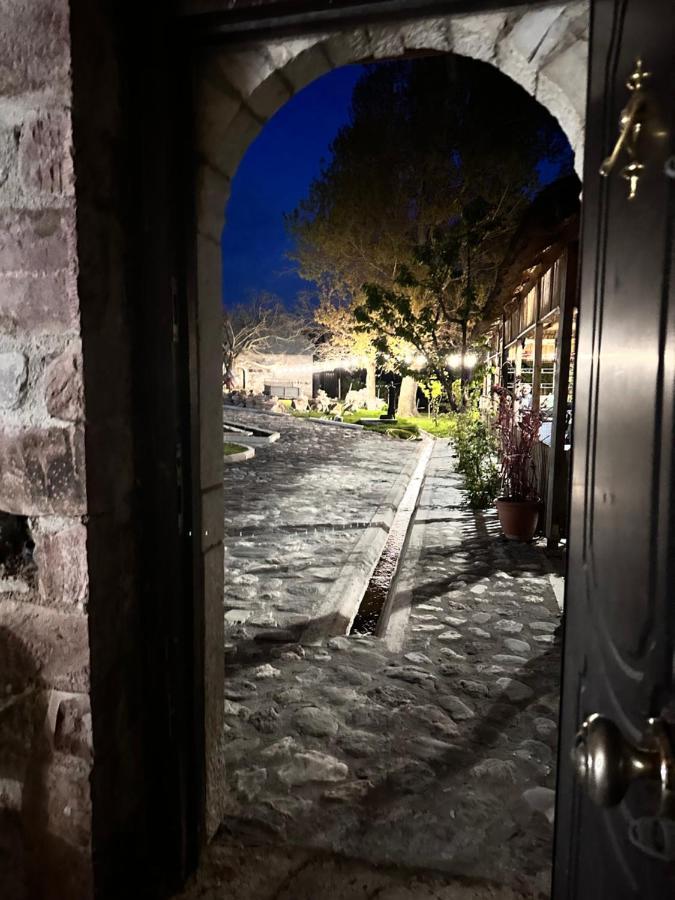 Bujtina Gjana Hotel Kukes Kültér fotó