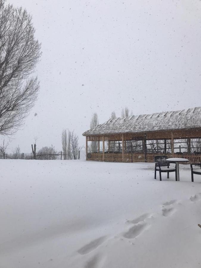 Bujtina Gjana Hotel Kukes Kültér fotó