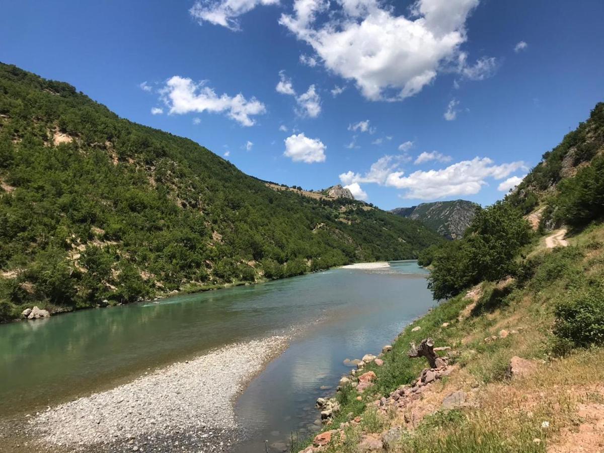 Bujtina Gjana Hotel Kukes Kültér fotó