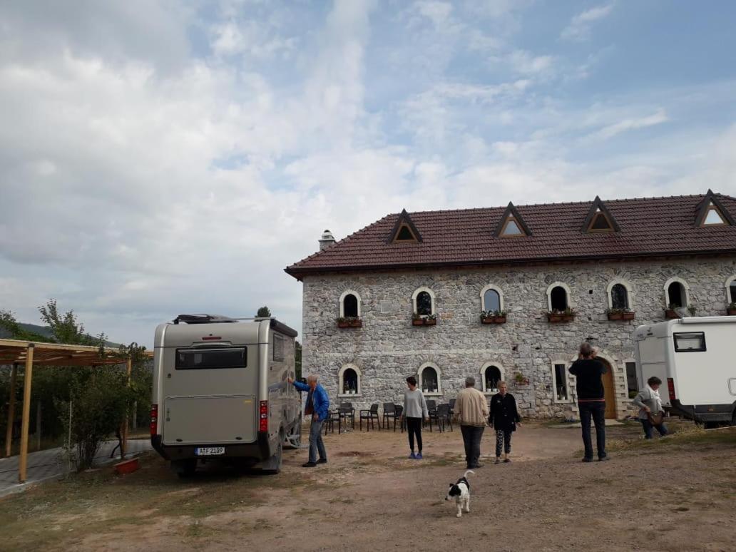 Bujtina Gjana Hotel Kukes Kültér fotó