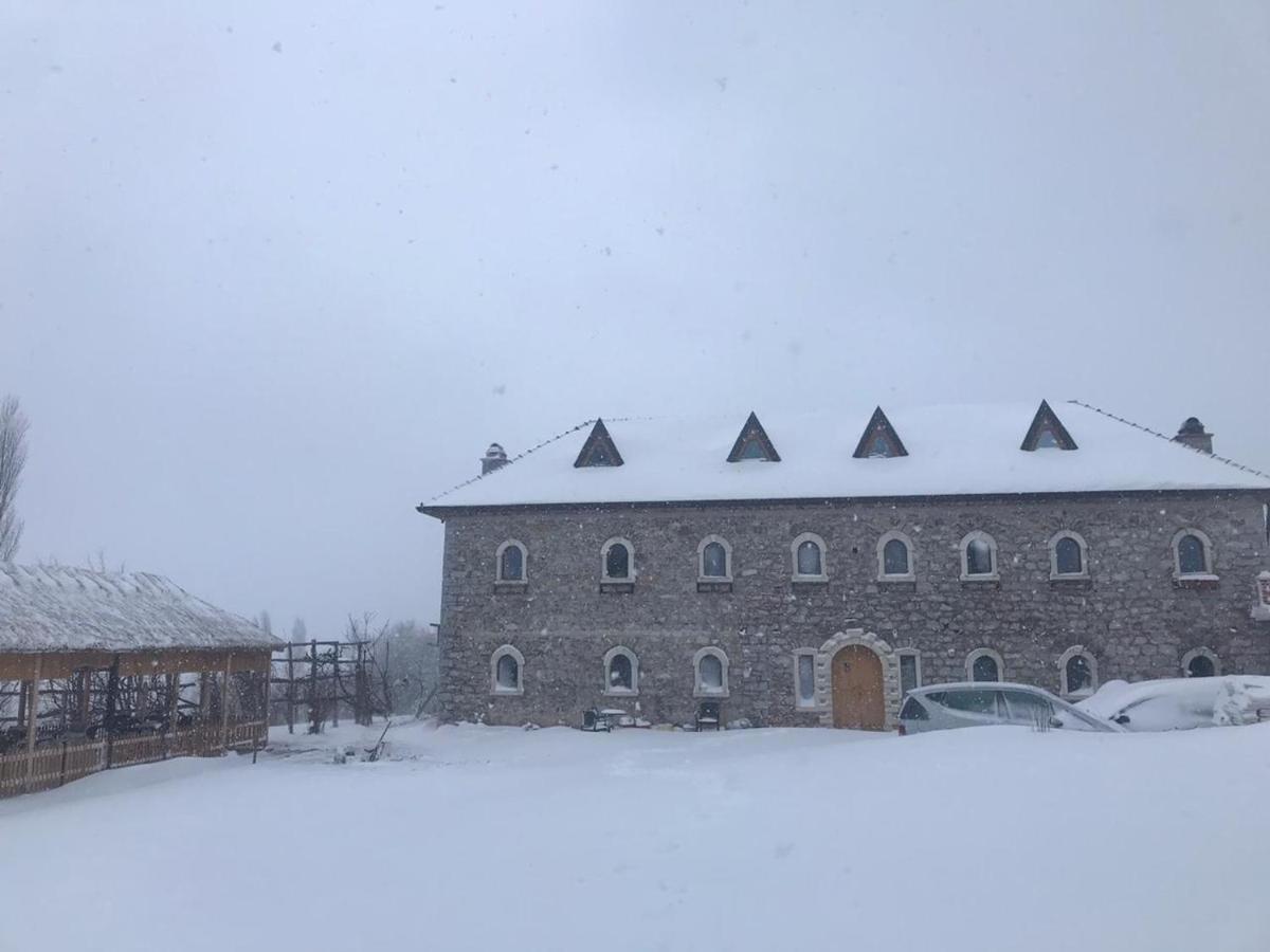 Bujtina Gjana Hotel Kukes Kültér fotó