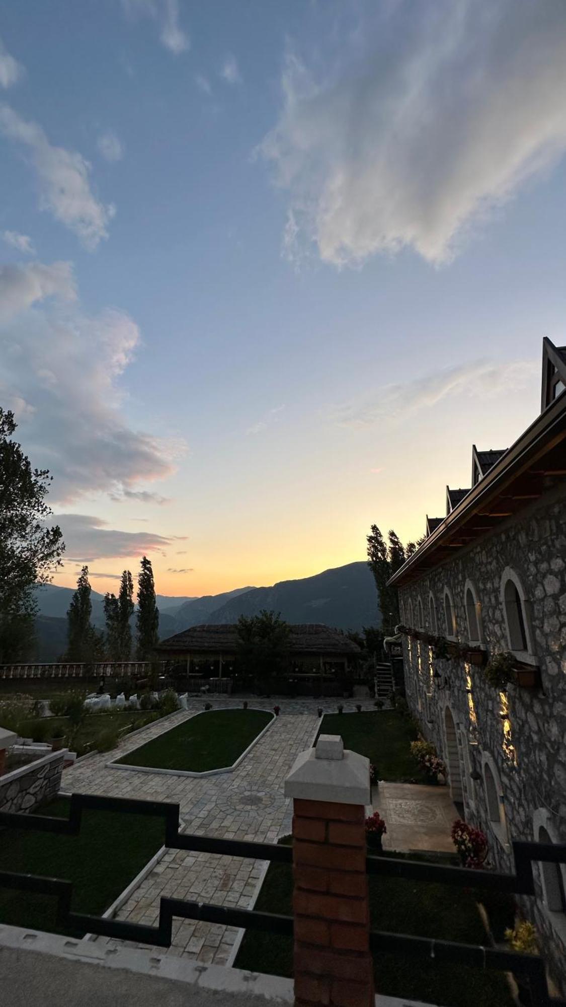 Bujtina Gjana Hotel Kukes Kültér fotó