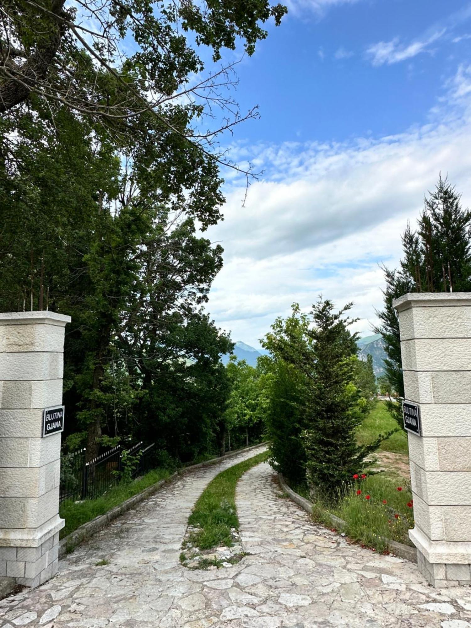 Bujtina Gjana Hotel Kukes Kültér fotó